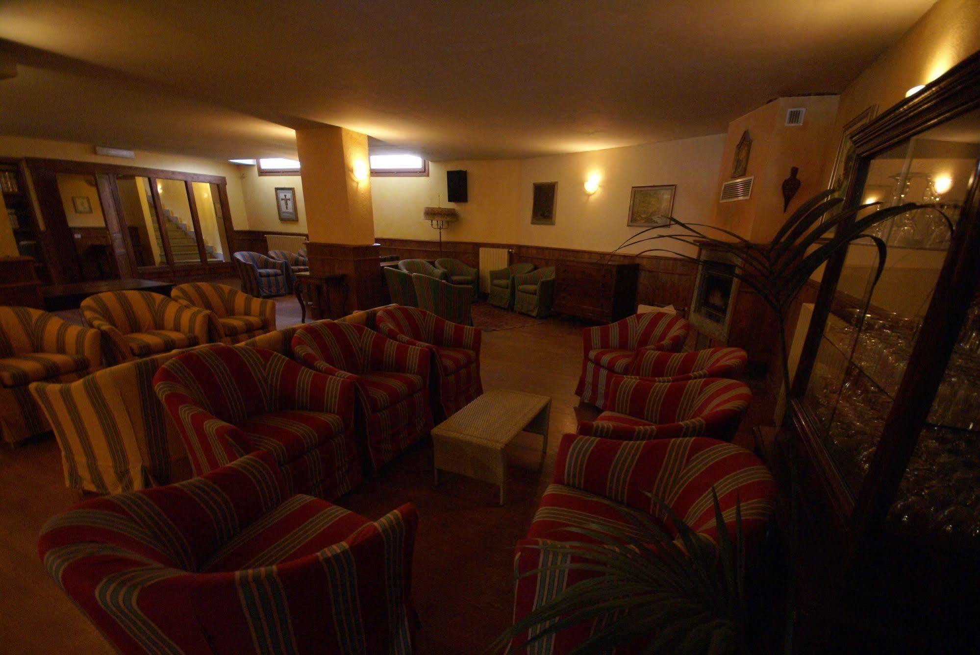 Hotel Londra Acceglio Dış mekan fotoğraf